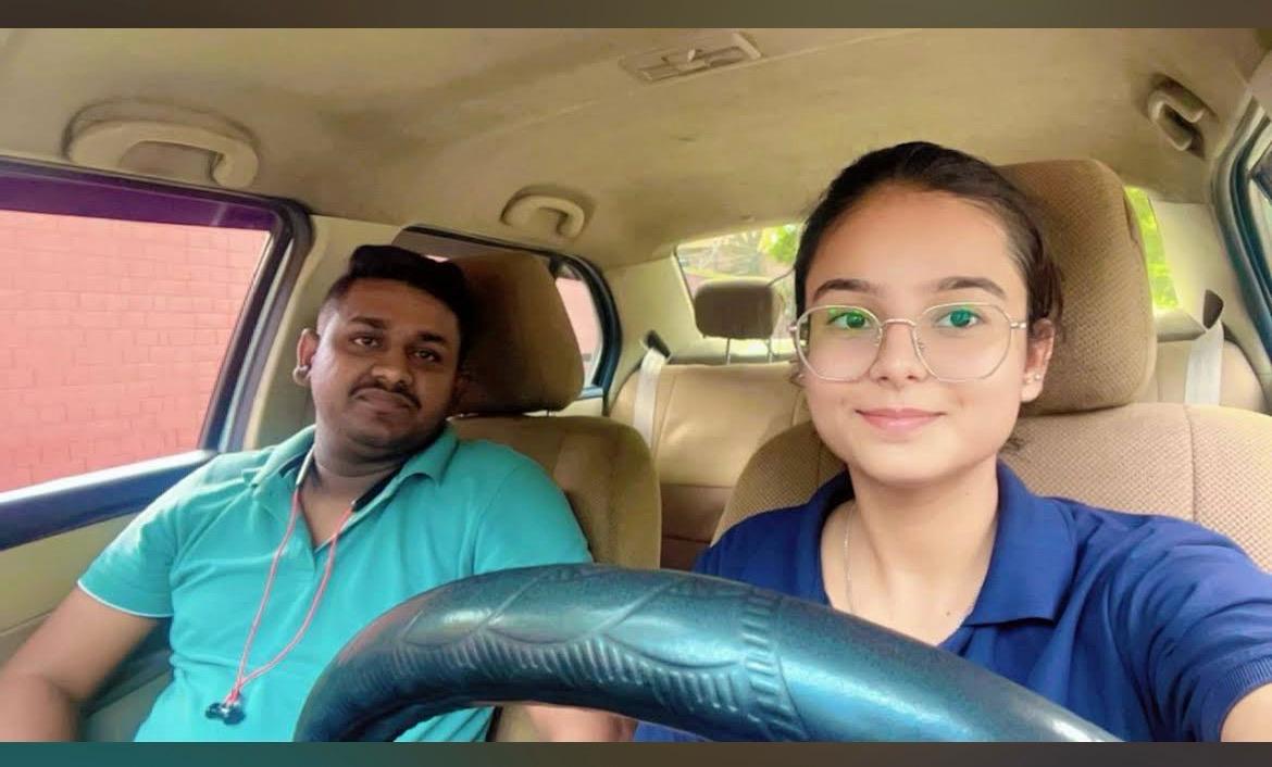 Expert Driving School Training: Student Driving Session